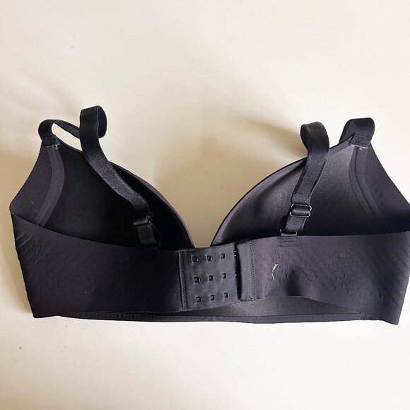 Knix Wireless Bra in Black 38C - Picture 2 of 4